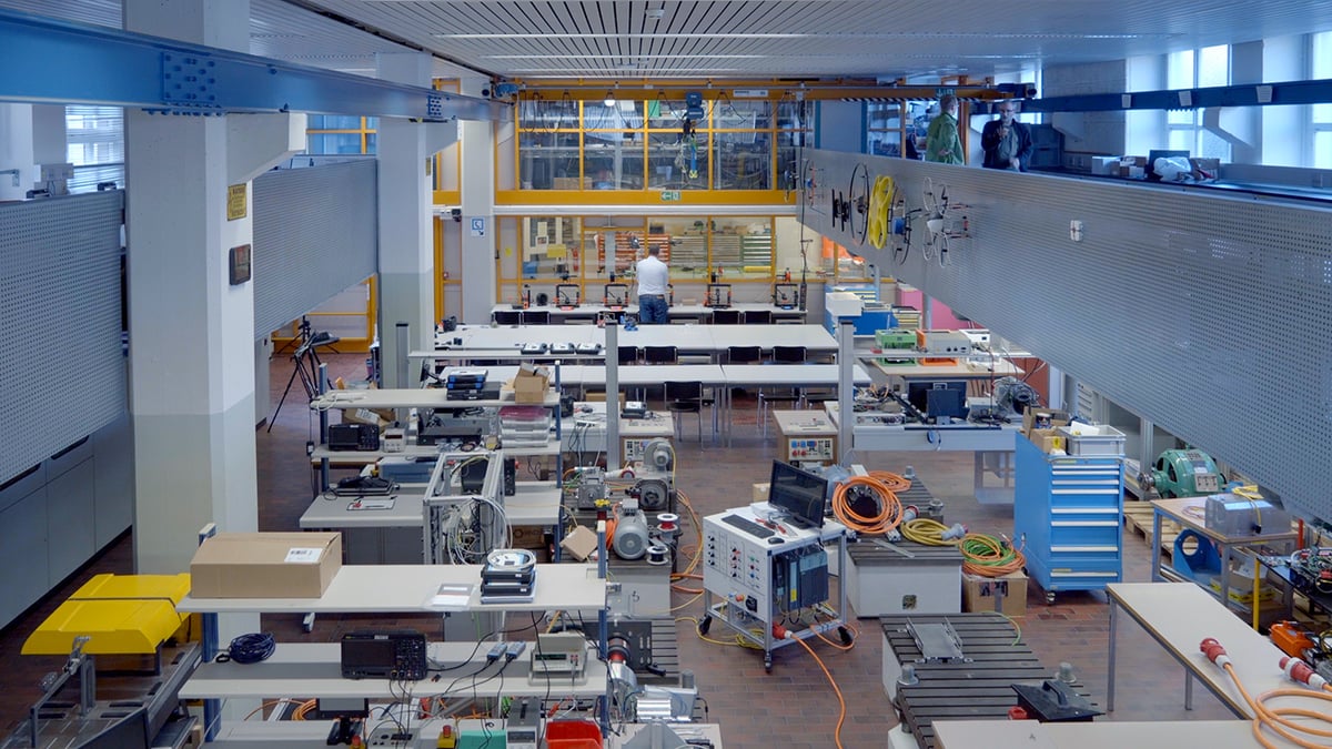 Rack-mounted printing farm in a prepared facility