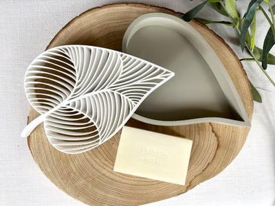 Leaf soap dish